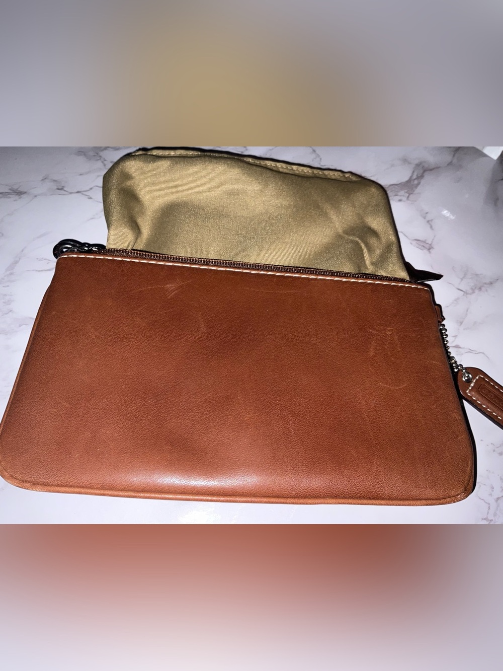 Coach Soho Wristlet British Tan Leather Buckle Pocket Y2K Contrast Stitch - Picture 5 of 14